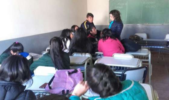 Previenen la violencia en las relaciones de noviazgo en Payogasta
